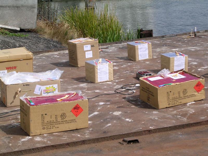 Vuurwerk_voorbereiding-7.JPG